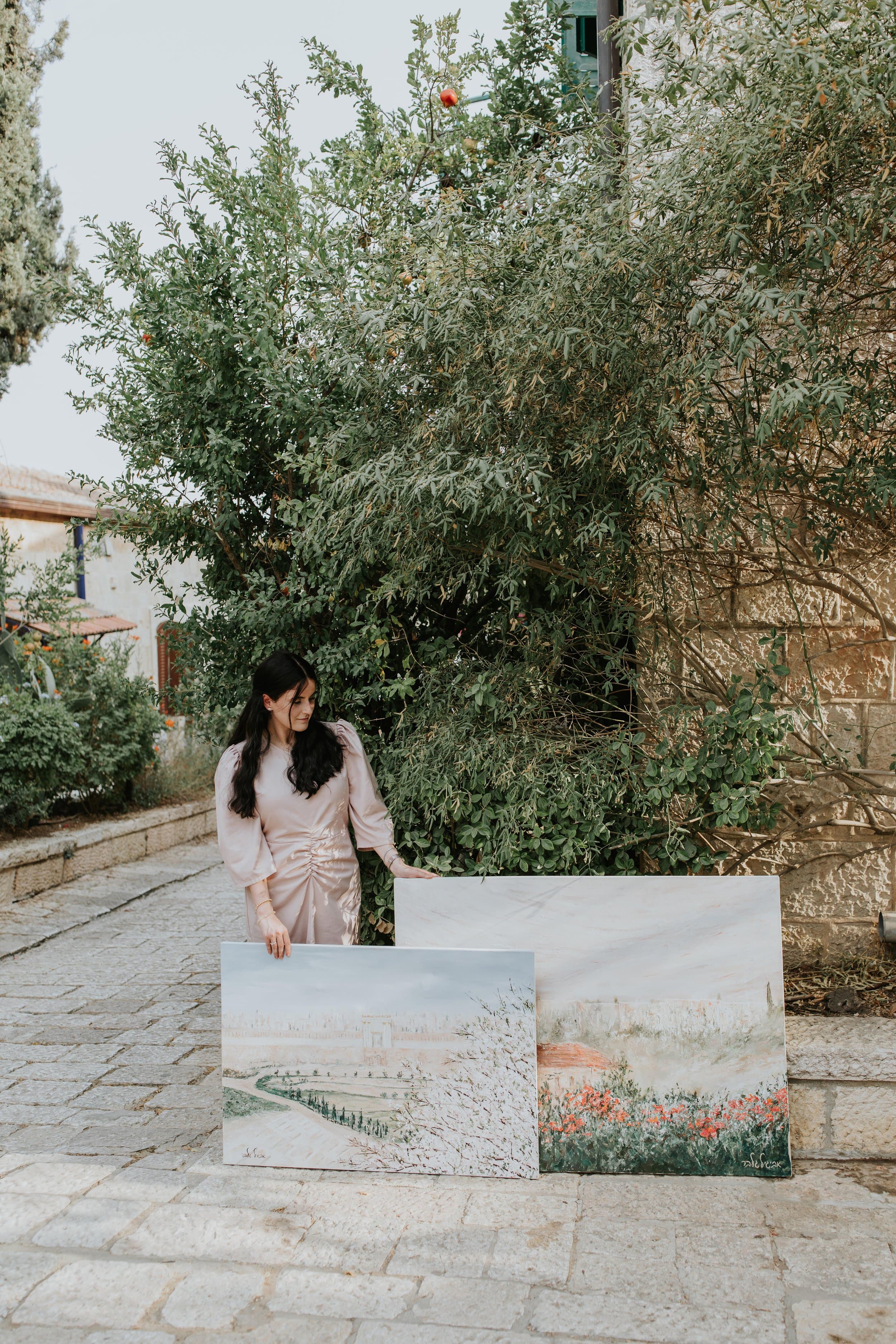 Contemporary Jewish art gallery by Jerusalem artist Avigail Gelber